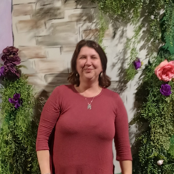 Meet your Posher, Kimberly - Picture 3 of 3